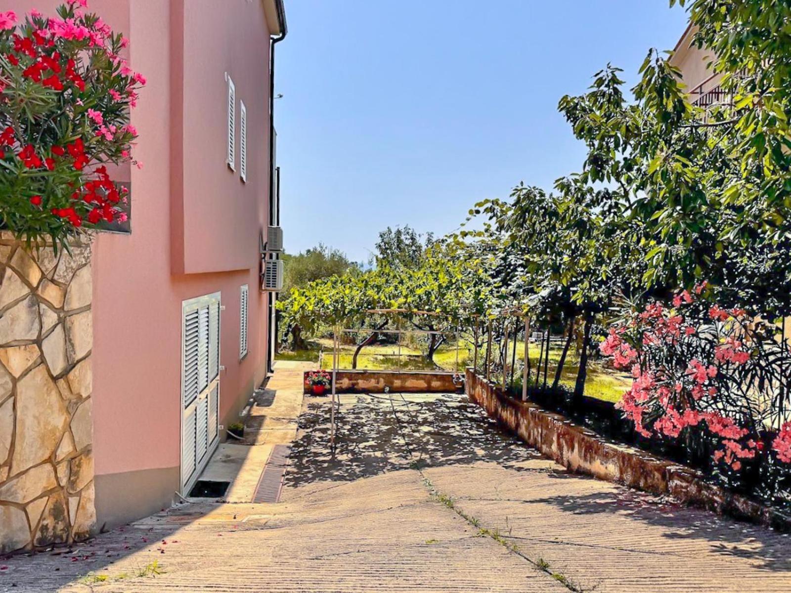 Studio Vesna With A Terrace And Sea View غاباس المظهر الخارجي الصورة