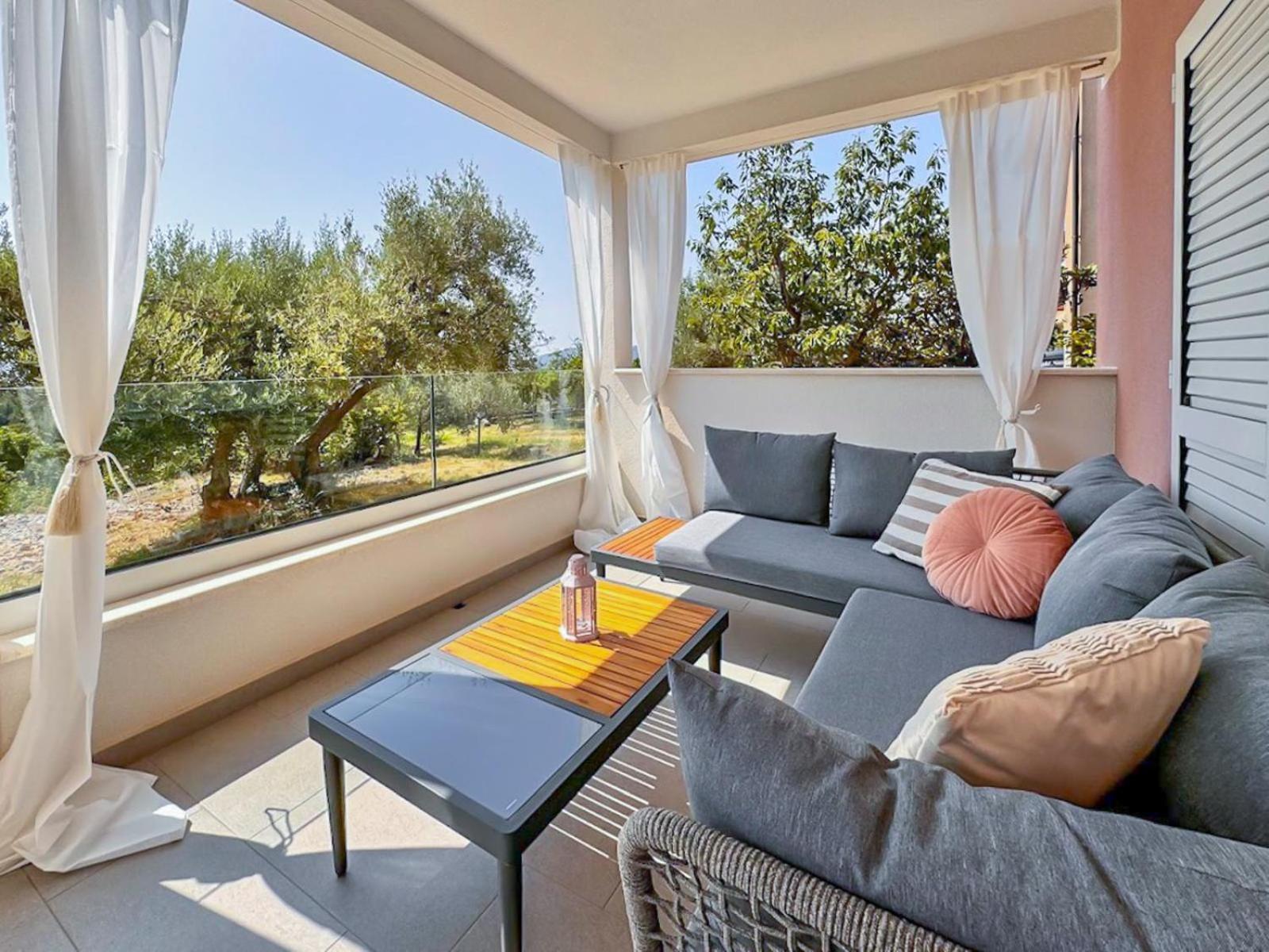 Studio Vesna With A Terrace And Sea View غاباس المظهر الخارجي الصورة